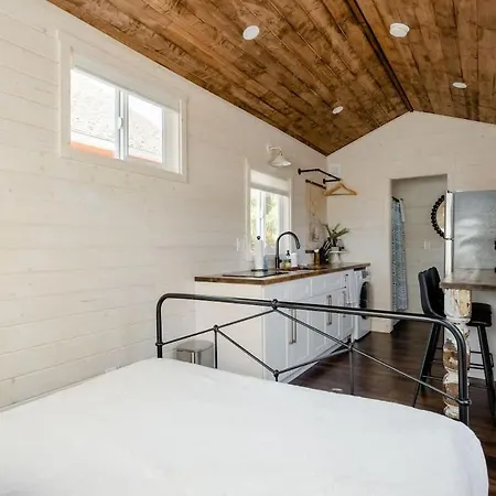 Stay Portland - The Tiny Farmhouse On Alberta Exterior photo