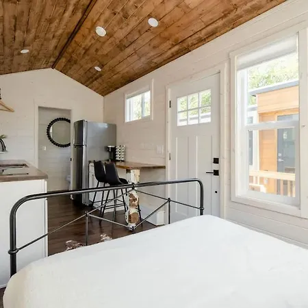 Stay Portland - The Tiny Farmhouse On Alberta Exterior photo