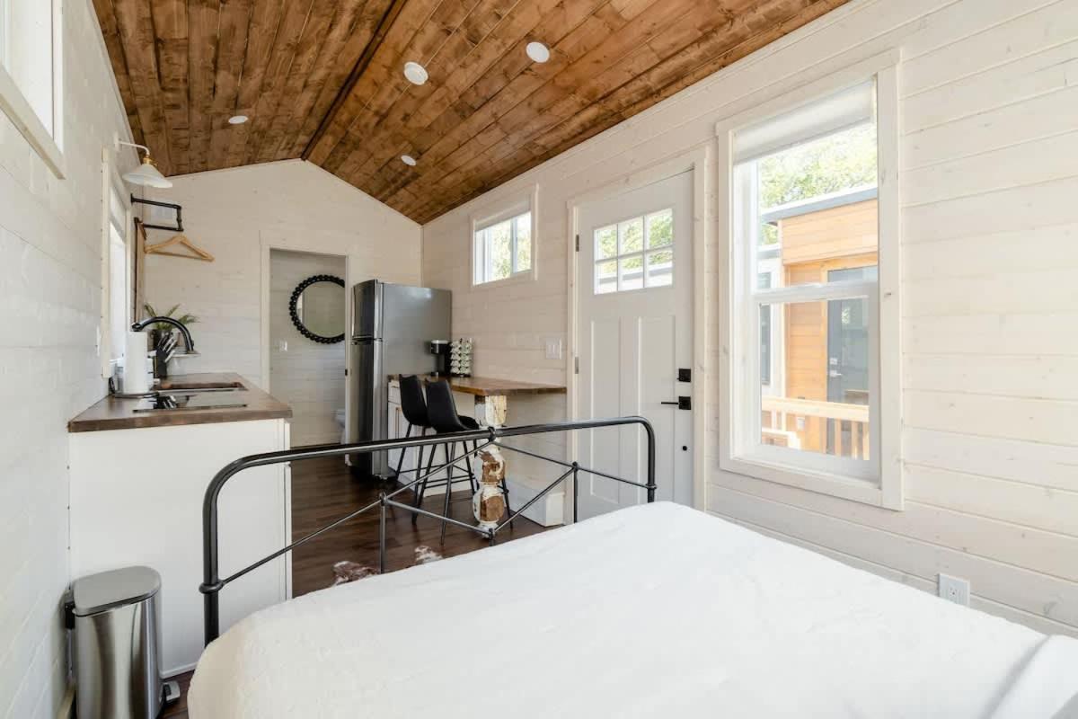 Holiday home - The Tiny On Alberta