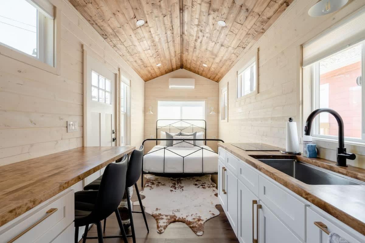 Holiday home - The Tiny On Alberta *